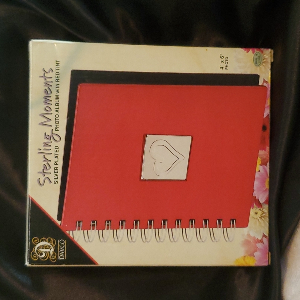 NEW Davco Sterling Moments Silver Plated Photo Album-Red Tint-4”x6” Photos